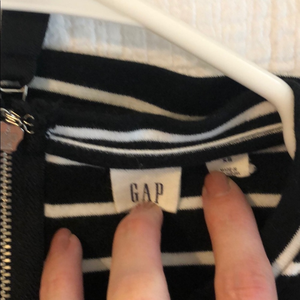 Gap Striped Shell - Picture 2 of 3